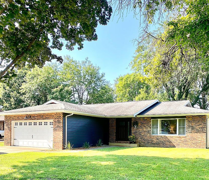 1st image of 22 Sarah Ave
