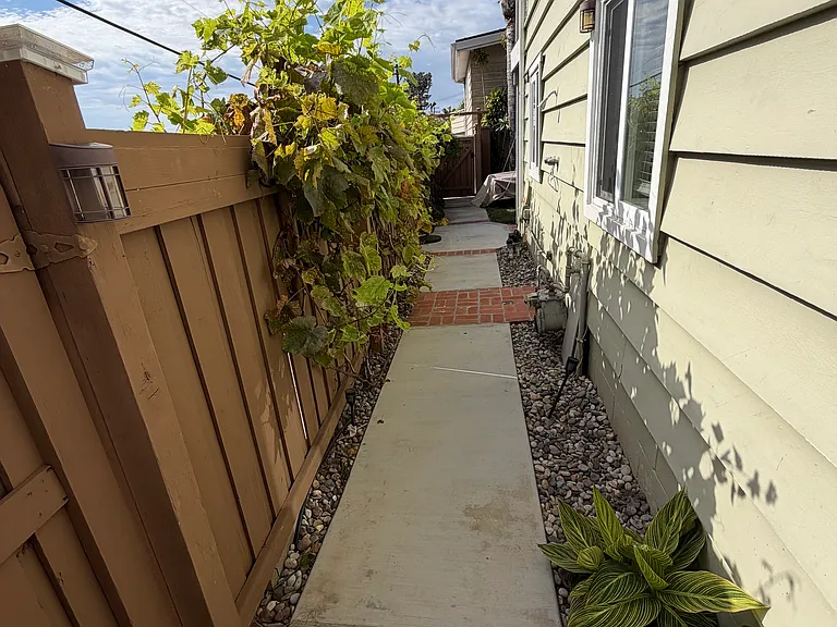 Maiden Ln — Photo 11