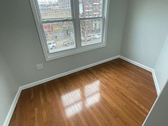 3rd image of 675 Summer Ave #2F