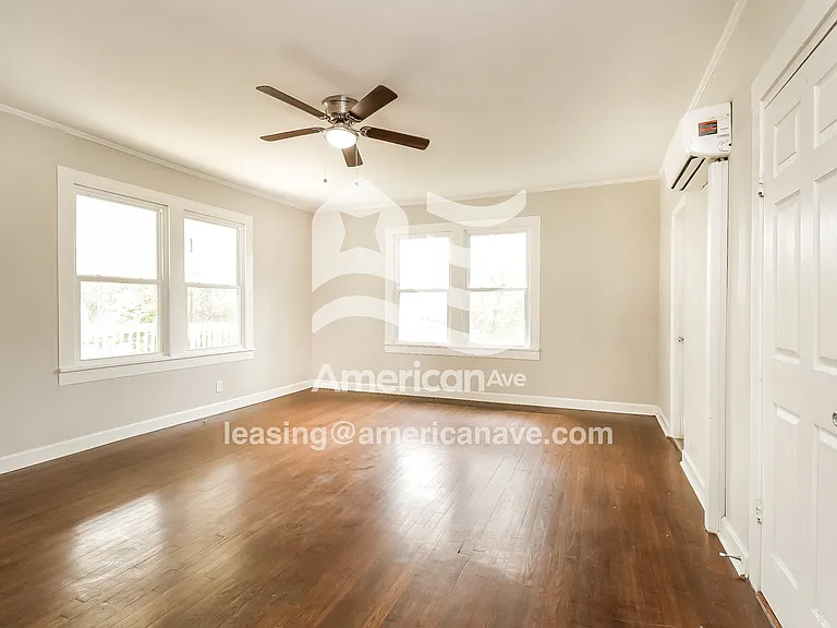 17631_003_living_room_13664908.jpg