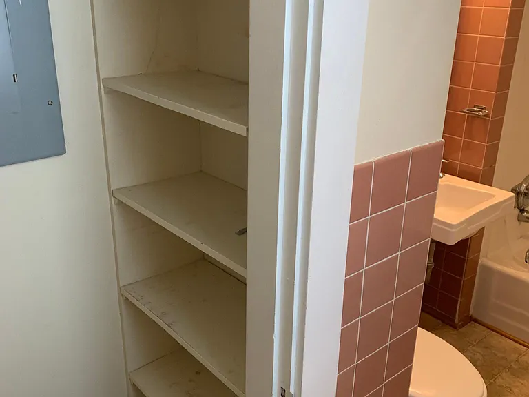 305 Maple St #6 — Photo 7
