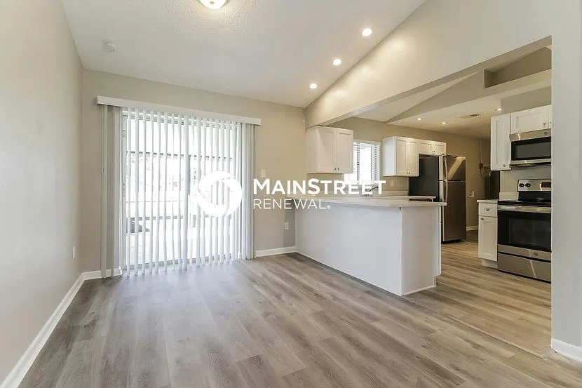 810 Amidon St — Photo 4
