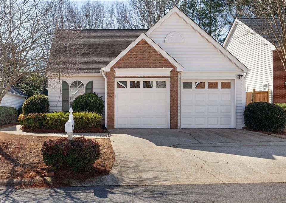 1st image of 249 Dennis Dr