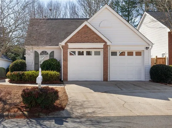 249 Dennis Dr, Alpharetta, GA 30009