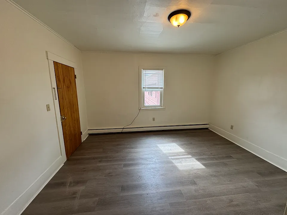 9 Center St #3