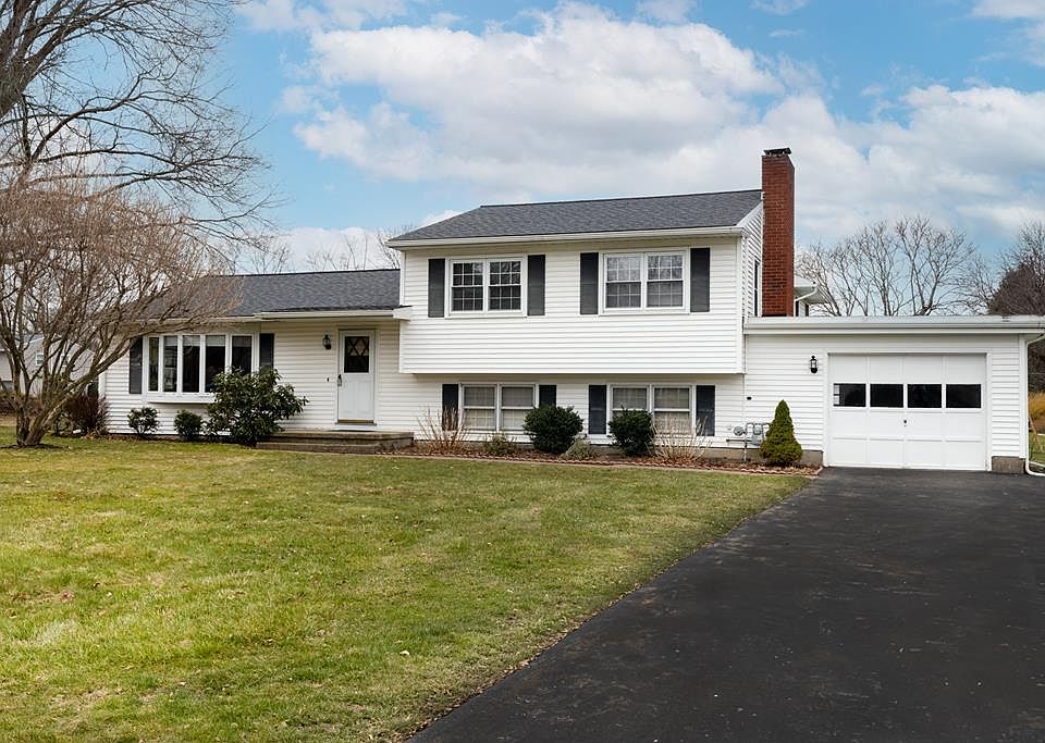 1st image of 68 Suburban Dr