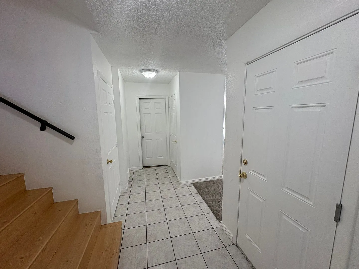 Huge Corner Lot Backyard | 5 Bed 2.5 Bath 2 Car Garage — Photo 4