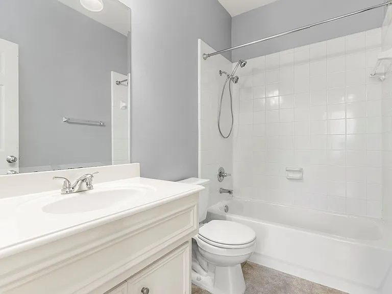 707 W Heights Hollow Ln — Photo 17