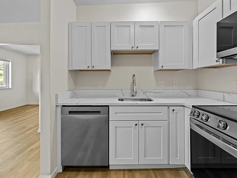 2117 Bellevue Ave #G — Photo 10