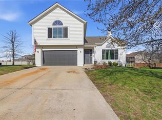 1624 SE 11th St, Lees Summit, MO 64081
