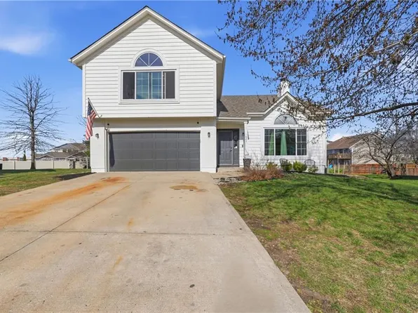 1624 SE 11th St, Lees Summit, MO 64063