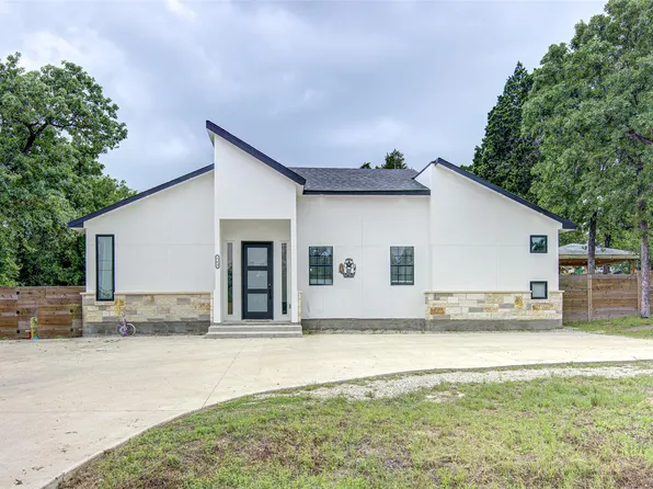 165 La Selva Dr, Elgin, TX 78621