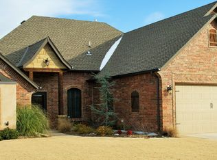 2100 Sycamore Creek Ave, Yukon, OK 73099