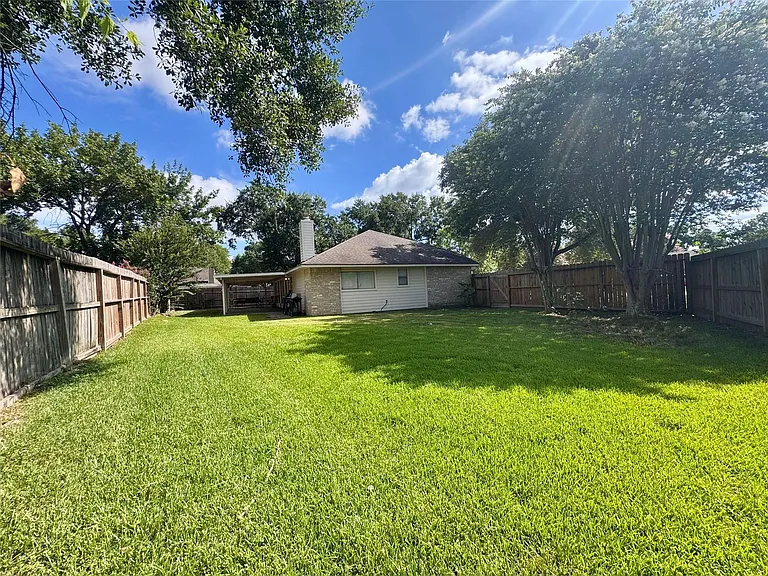 8507 Grove Park Dr — Photo 28