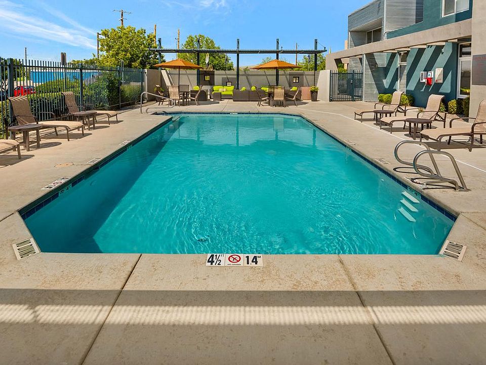 Resort Style Swimming Pool