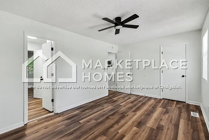 5128 Lakeview Ct — Photo 16