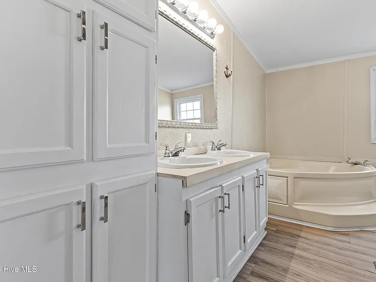 107 Kayla Ct — Photo 6