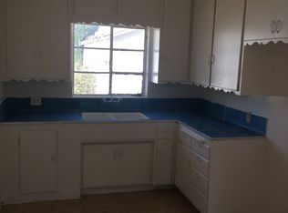 1233 1/2 Woodrow Ave, Bakersfield, CA 93308