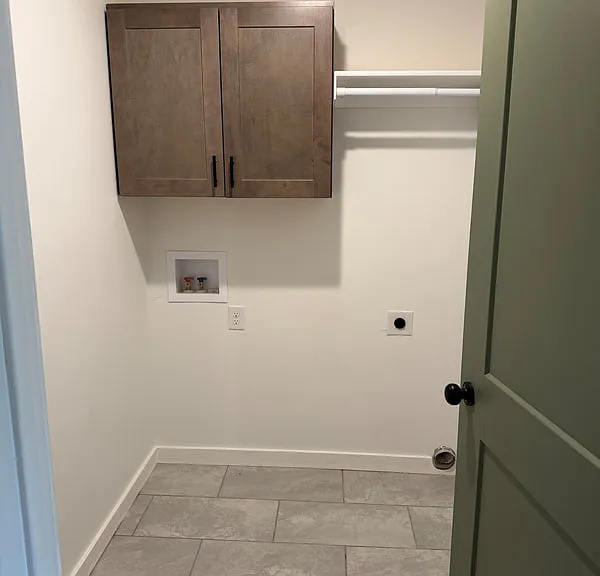 4509 E Lincoln St — Photo 3