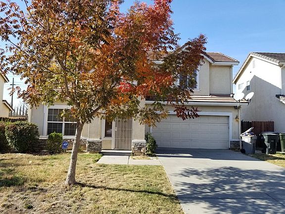 2nd image of 42 Poinsettia Ct