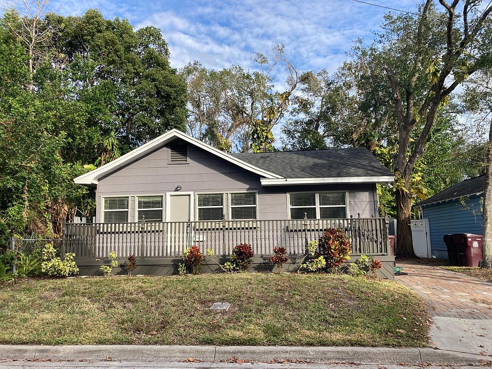 1st image of 935 Altaloma Ave