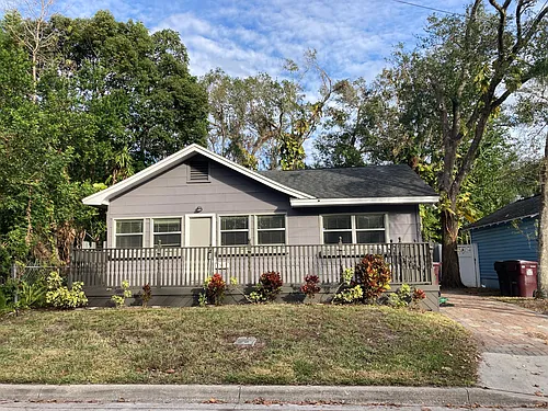 935 Altaloma Ave Photo 1
