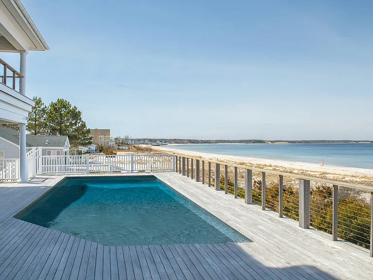 81 Cold Spring Point Rd — Photo 3