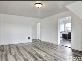 517 W Center St #A, Centralia, WA 98531