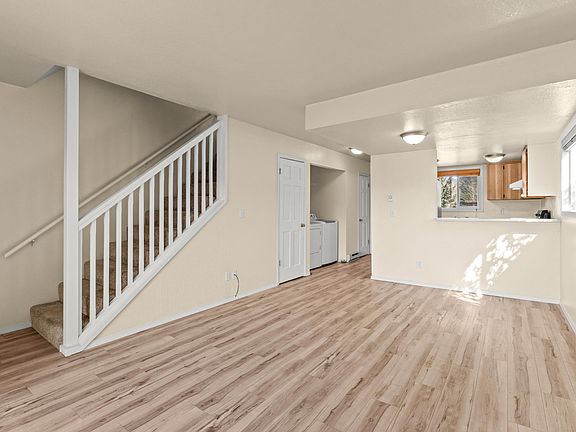 2nd image of 850 Shenandoah Dr #17