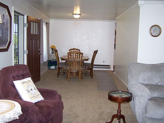5th image of 221 N 9th St