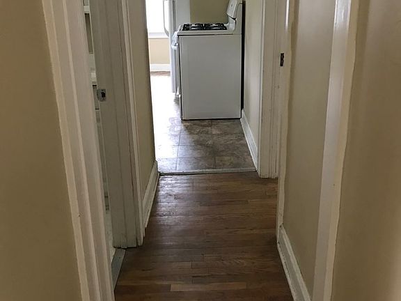 3rd image of 420 S Forest Ave