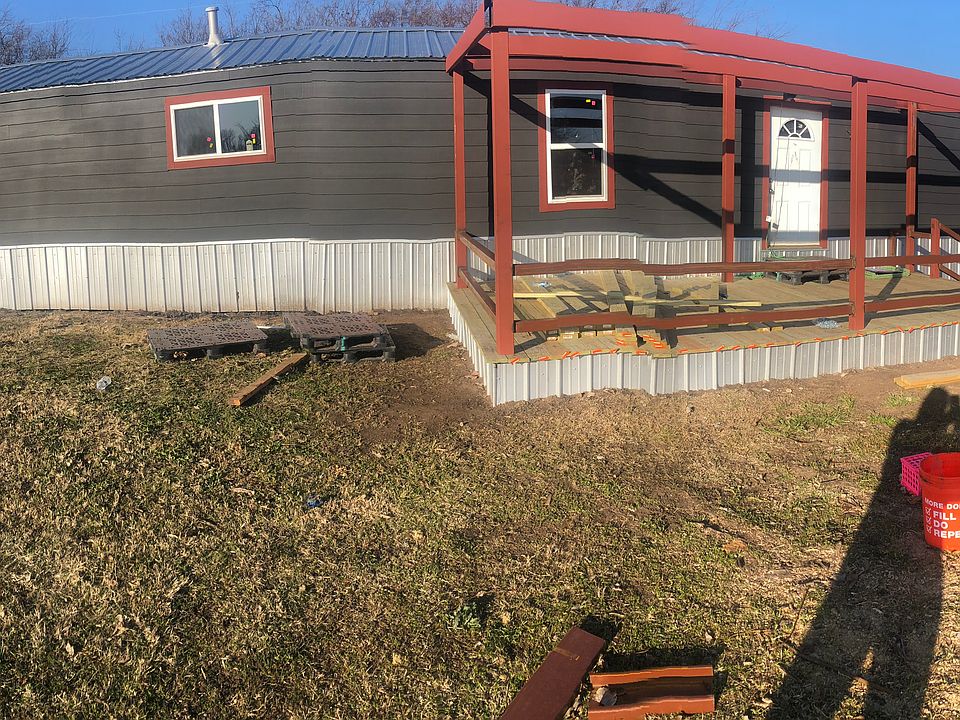 2nd image of 404 Katie Rose Ln