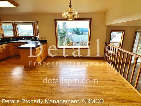 5th image of 18519 11th Ave NE