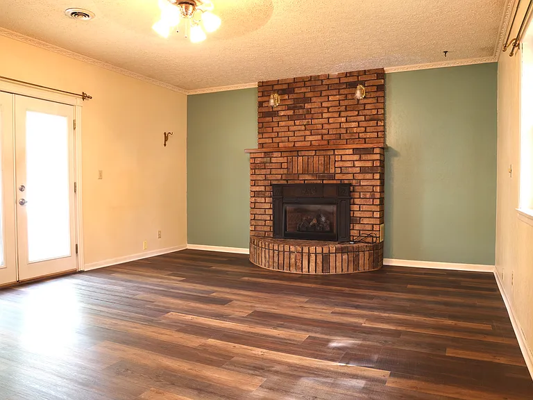 16280 Hardwood Ln — Photo 12