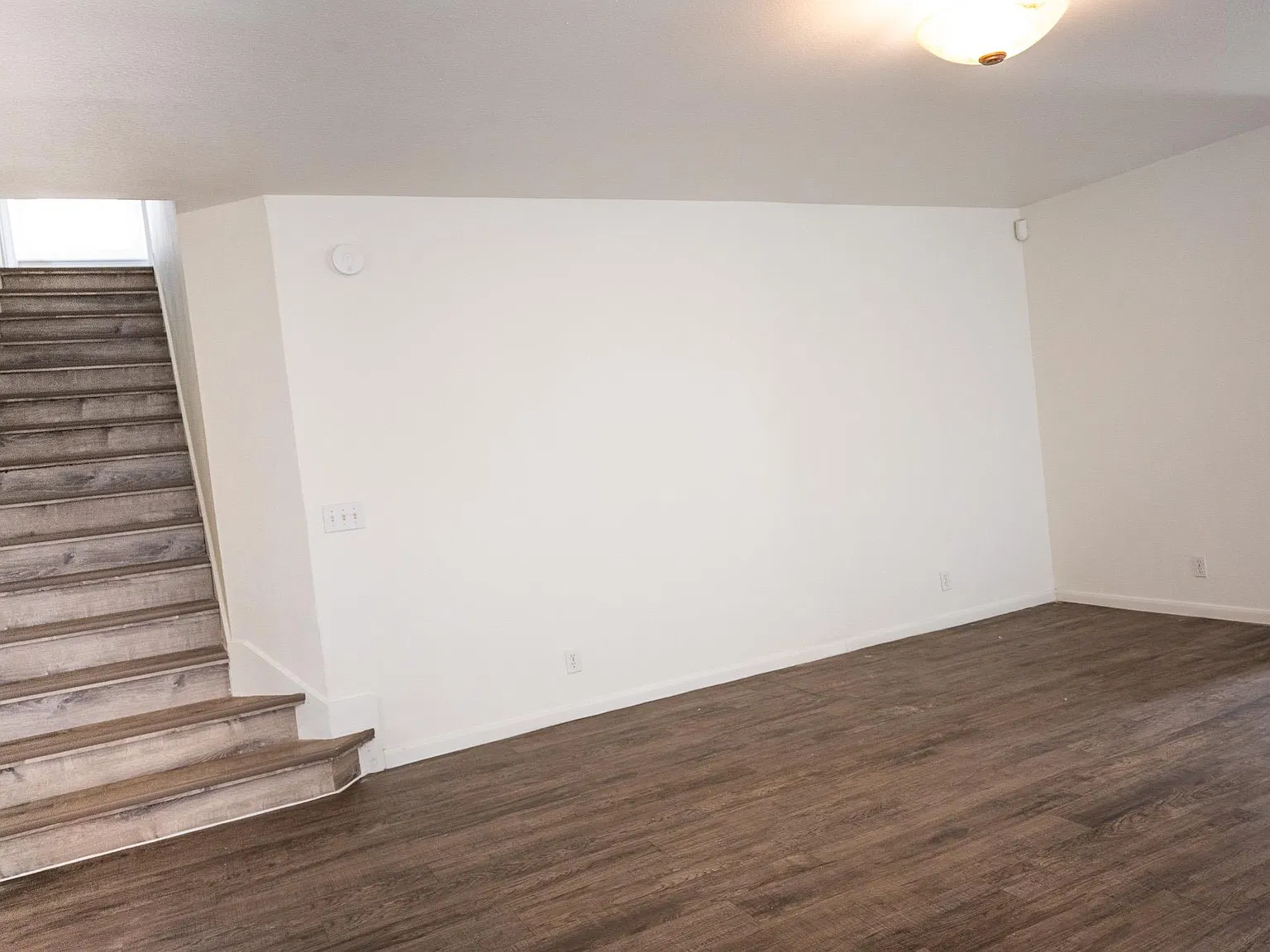 4 bed, 2.5 bath, 2035 sqft, $1,995 — Photo 4