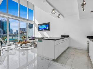 92 SW 3rd St APT 504, Miami, FL 33130
