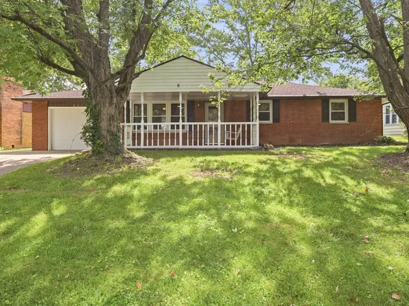 5805 E Carolyn Dr, Muncie, IN 47303