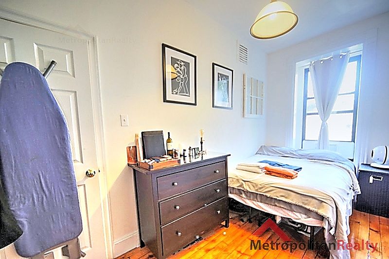 1st image of 877 E 94th St #1