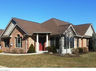 1111 Saint Abigail St SW, Hartville, OH 44632