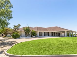 913 Robertson Rd, Grand Prairie, TX 75050