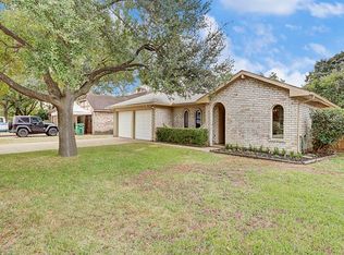 6111 Autumn Arbor Dr, Houston, TX 77092