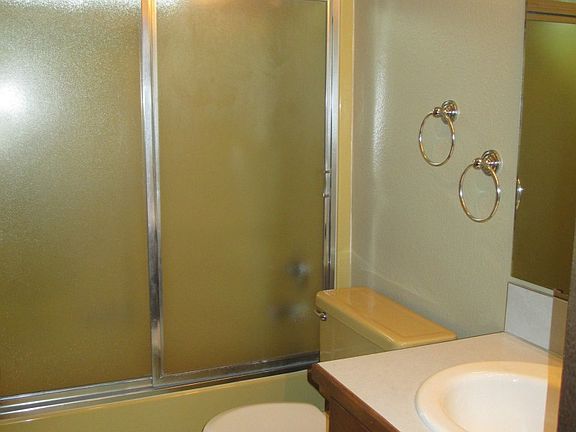 5th image of 18424 6th St E