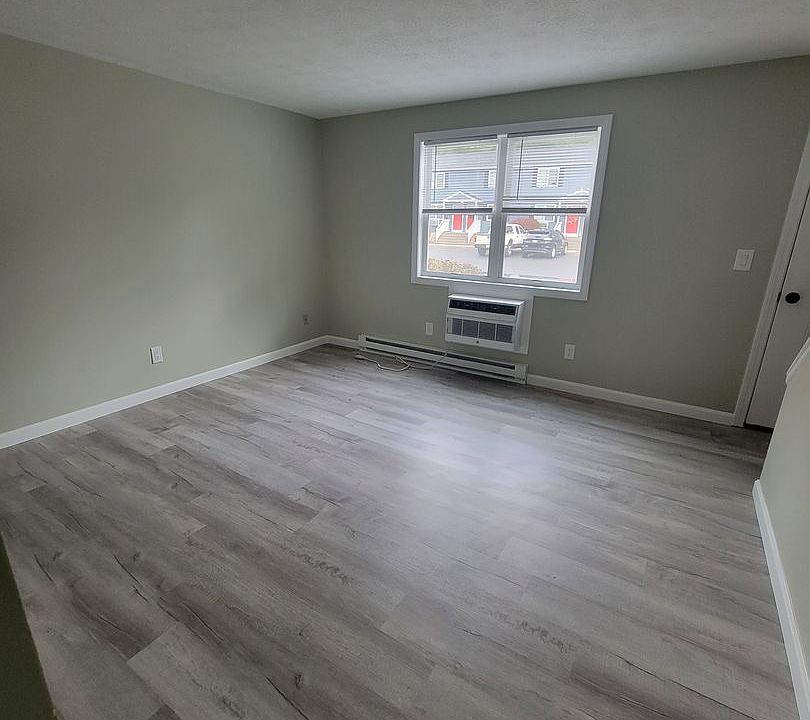 1st image of 99-105 Lawrence St #99-5