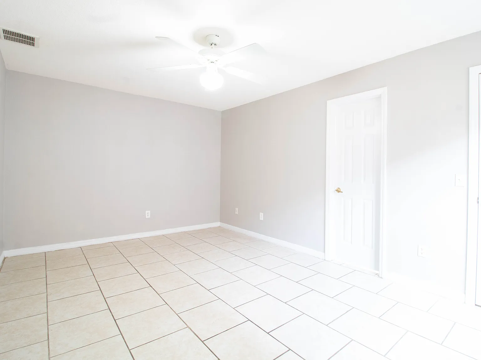 1 bed, 600 sqft, $1,100 — Photo 4