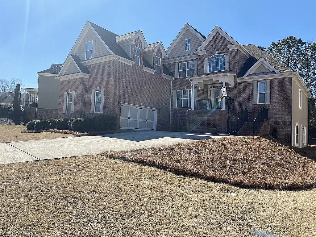 255 Langshire Dr photo 1