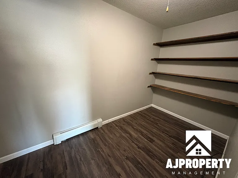 3309 S Elmwood Ave #2 — Photo 3