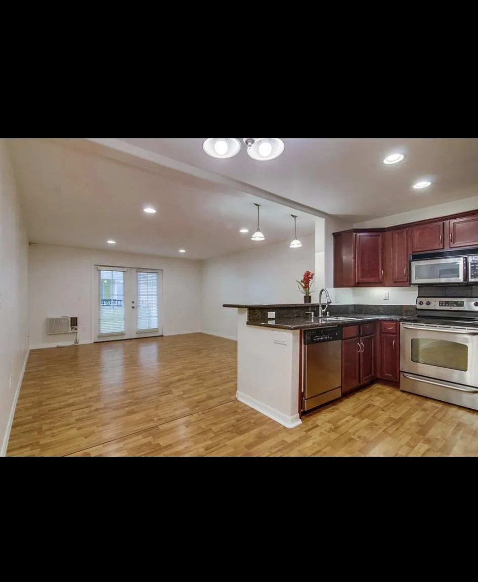 5055 Collwood Blvd — Photo 2