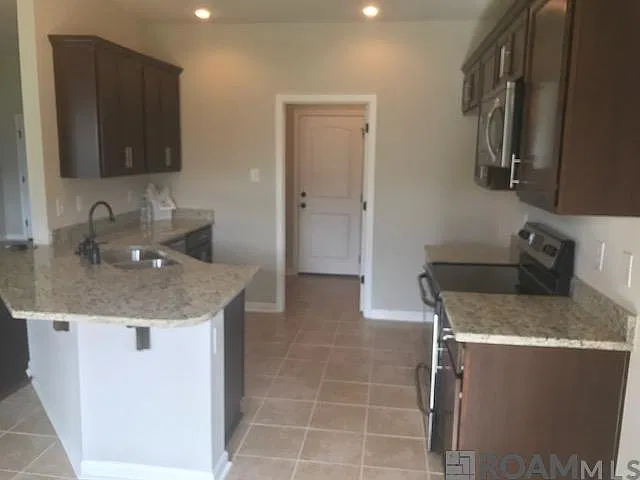 3 bed, 1463 sqft, $1,850 — Photo 4