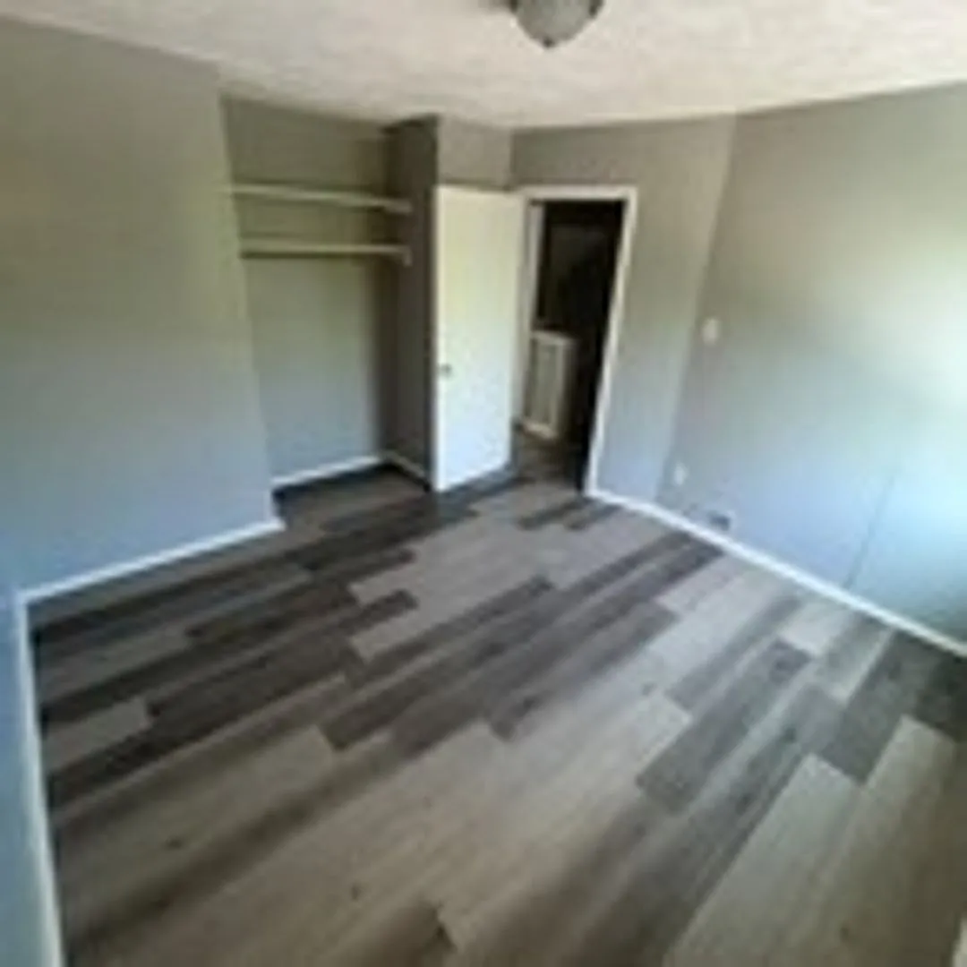 912 N Central Dr — Photo 4