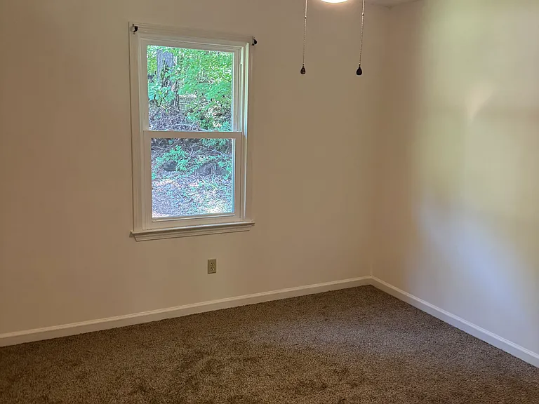 35 Christian Woods Ln — Photo 18